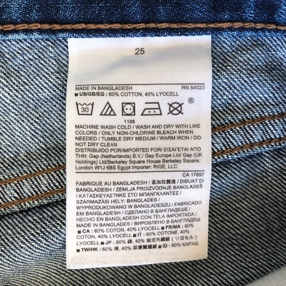 Banana Republic Boyfriend Jeans - Picture 4 of 12